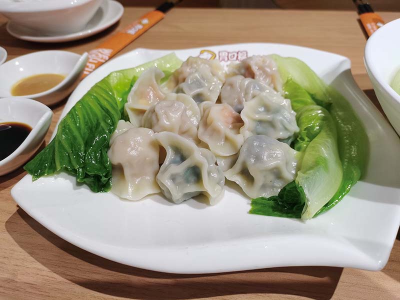 天氣冷了吃什么，來(lái)胃口福吃餃子，鮮香味十足，太好吃了